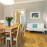 Tyzenhauz Grand Apartment