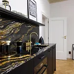 Tyzenhauz Grand Apartment Krakau