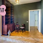 Tyzenhauz Grand *