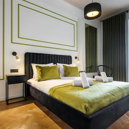 Апартаменты Tyzenhauz Grand *