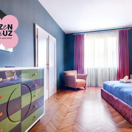 Tyzenhauz Grand *