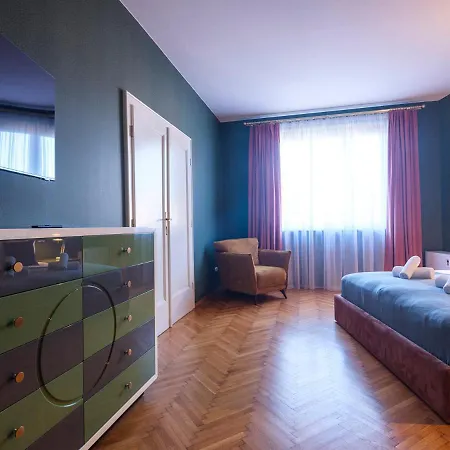 Tyzenhauz Grand Apartman